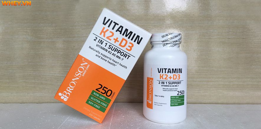 Bronson Vitamin K2 + D3 có thật sự tốt như lời đồn? WheyShop mời bạn tham khảo ngay những lợi ích bổ sung và điểm nổi bât của Bronson Vitamin K2 + D3....