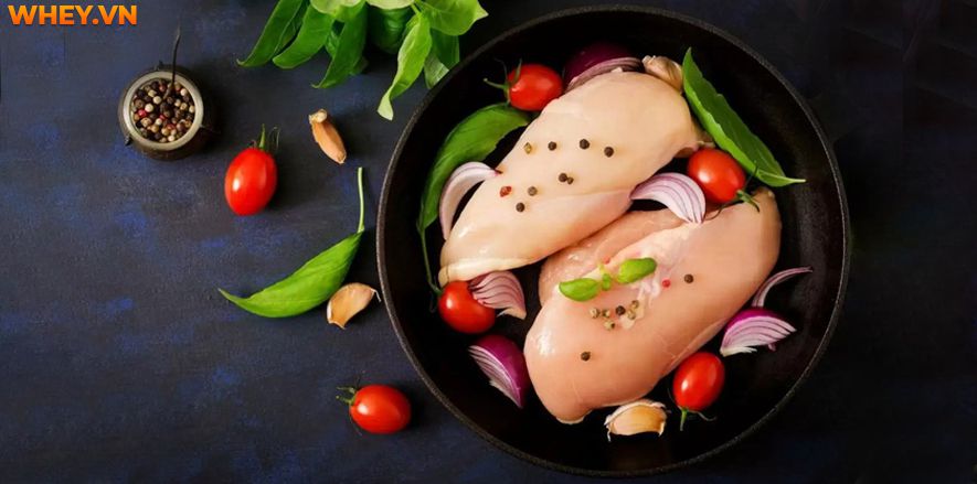 Salad thịt gà vừa tốt cho sức khỏe, vừa bổ dưỡng lại có thể giúp giảm cân. Wheyshop mời bạn tham ngay 9 Cách làm Salad thịt gà giảm cân siêu ngon tại nhà...