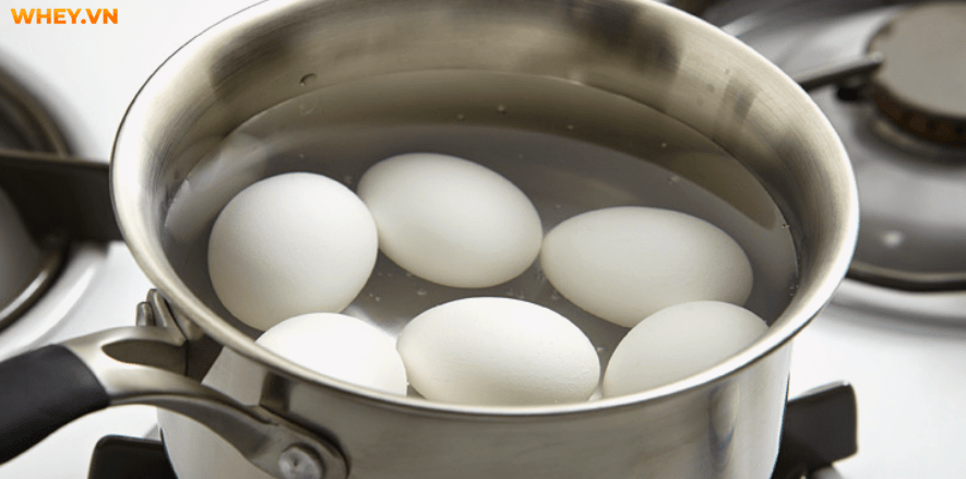 Ăn trứng vịt lộn phổ biến nhất là luộc chấm với muối và rau răm, vậy cách luộc trứng vịt lộn ăn ngon thế nào? Cùng Wheyshop tìm hiểu nhé....