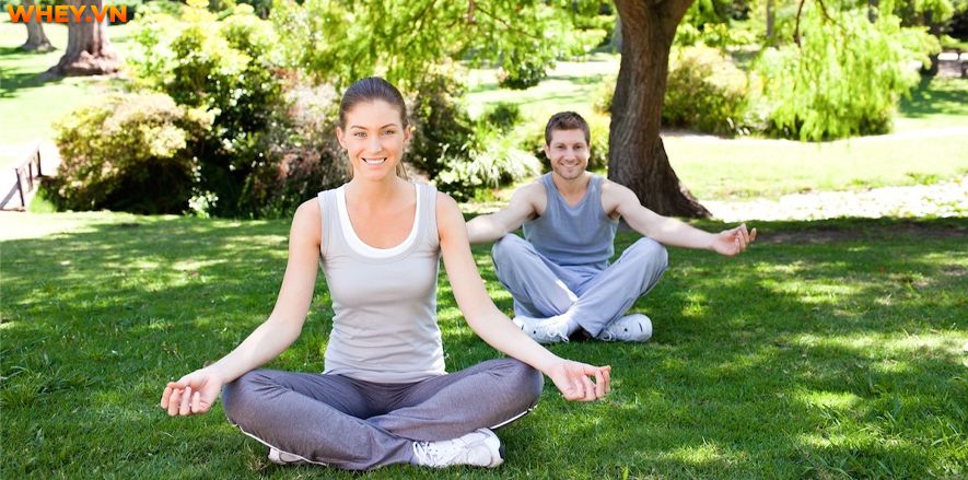 Yoga cười là gì? Bài viết này, Wheyshop sẽ giúp bạn hiểu được Yoga cười, những lợi ích tuyệt vời của nó cùng các bước tập yoga cười tại nhà đơn giản...